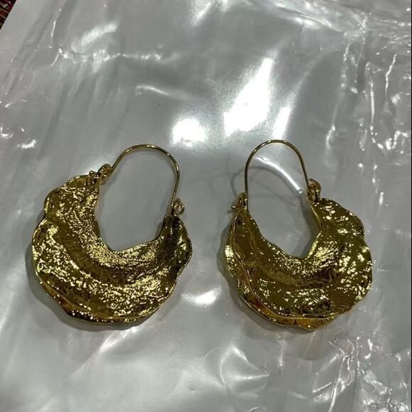 ⭐️African Hammered Earrings⭐️ - Picture 4 of 13